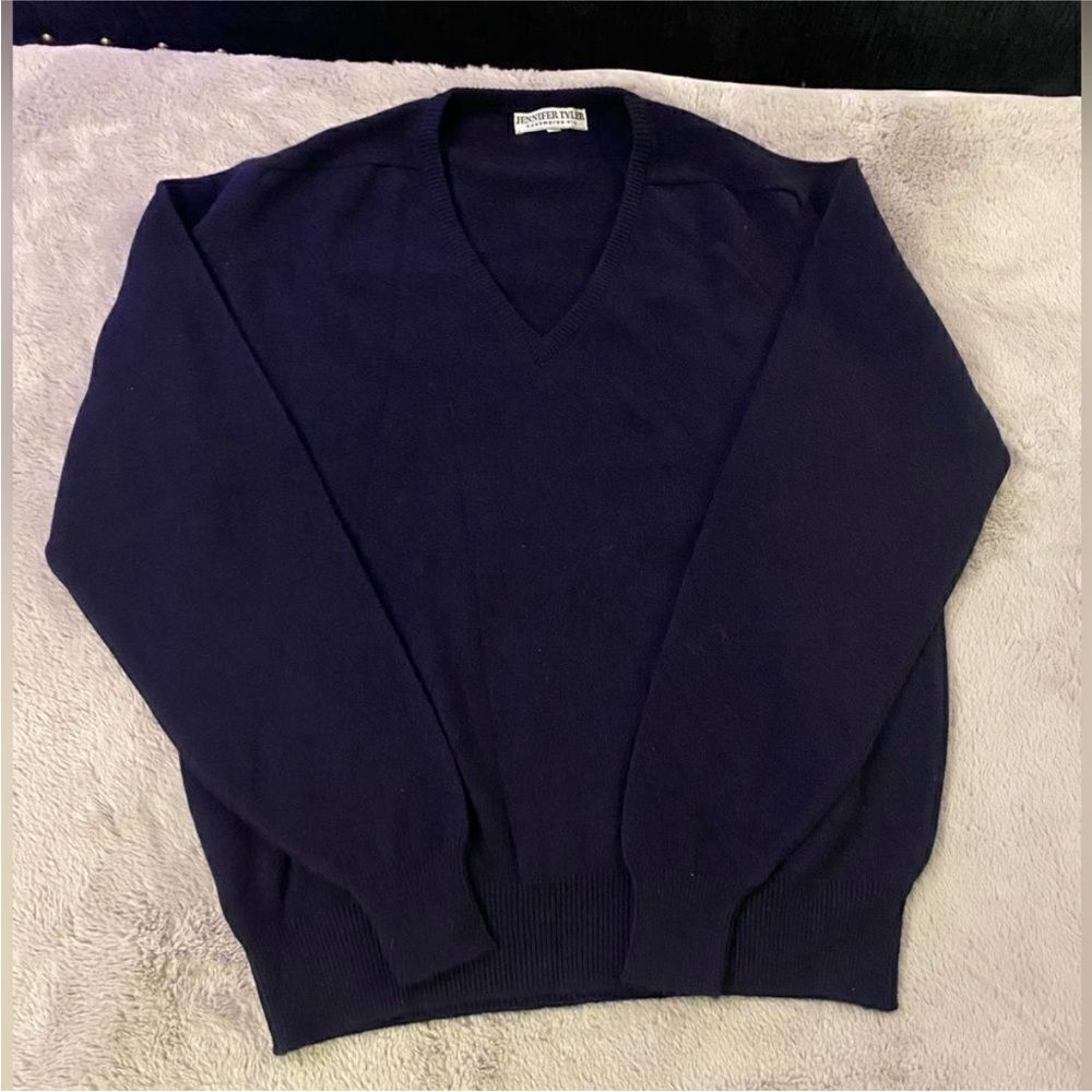 Jennifer Tyler cashmere  V-Neck Sweater in Navy, M